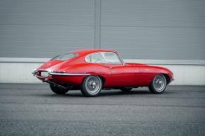 Jaguar E-Type photo