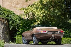 Jaguar E-Type photo