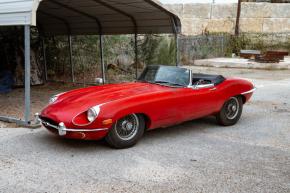 Jaguar E-Type photo