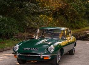 Jaguar E-Type photo