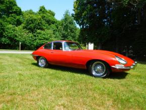 Jaguar E-Type photo