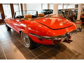 Jaguar E-Type photo