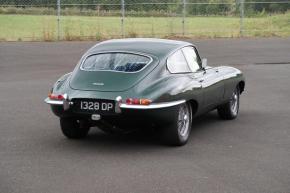 Jaguar E-Type photo