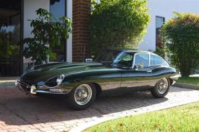 Jaguar E-Type photo