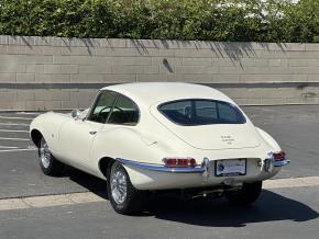 Jaguar E-Type photo