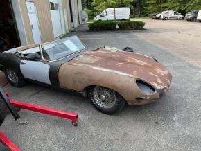 Jaguar E-Type photo