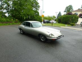 Jaguar E-Type photo