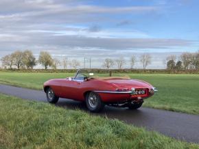 Jaguar E-Type photo