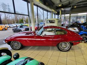 Jaguar E-Type photo