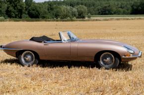 Jaguar E-Type photo