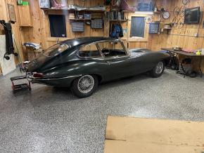 Jaguar E-Type photo