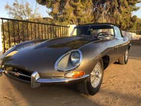 Jaguar E-Type photo