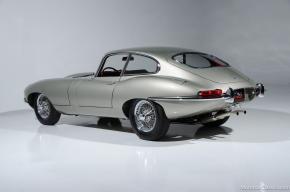 Jaguar E-Type photo