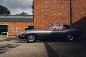 Jaguar E-Type photo