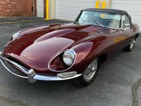 Jaguar E-Type photo