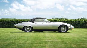 Jaguar E-Type photo