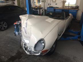 Jaguar E-Type photo