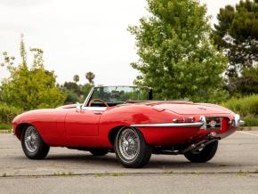 Jaguar E-Type photo