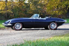 Jaguar E-Type photo