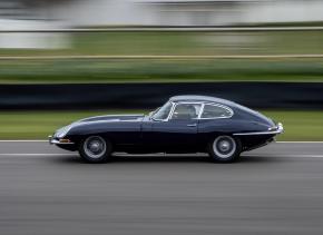 Jaguar E-Type photo