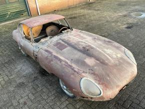 Jaguar E-Type photo