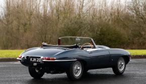 Jaguar E-Type photo