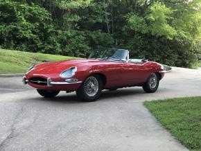 Jaguar E-Type photo