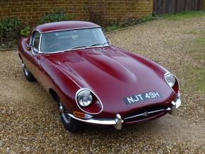 Jaguar E-Type photo