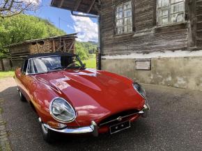 Jaguar E-Type photo