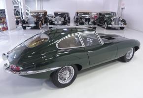 Jaguar E-Type photo