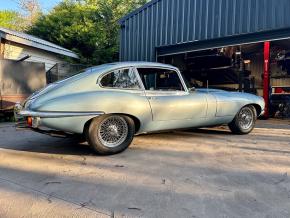 Jaguar E-Type photo