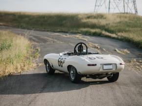 Jaguar E-Type photo