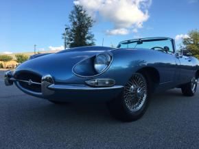 Jaguar E-Type photo