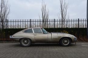 Jaguar E-Type photo