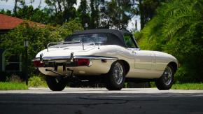 Jaguar E-Type photo