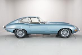 Jaguar E-Type photo