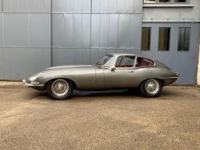 Jaguar E-Type photo