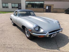 Jaguar E-Type photo