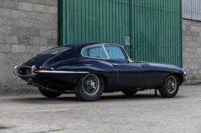 Jaguar E-Type photo