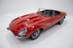 Jaguar E-Type photo