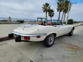 Jaguar E-Type photo