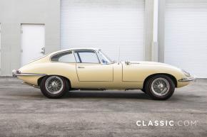 Jaguar E-Type photo