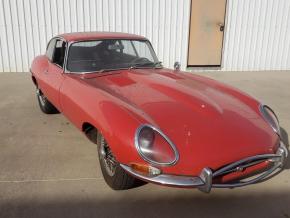 Jaguar E-Type photo