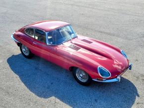 Jaguar E-Type photo