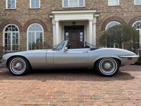 Jaguar E-Type photo