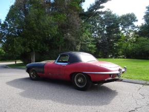 Jaguar E-Type photo