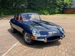 Jaguar E-Type photo