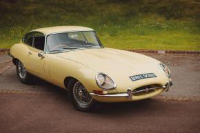 Jaguar E-Type photo