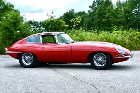 Jaguar E-Type photo