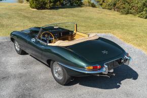 Jaguar E-Type photo